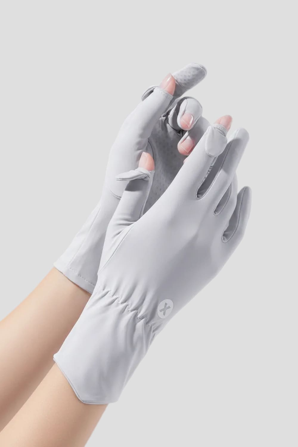 light gray breathable Sun Protection Gloves with UPF 50+
