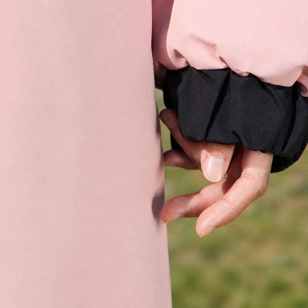 cuff detail of #Pink Heated Softshell Jacket